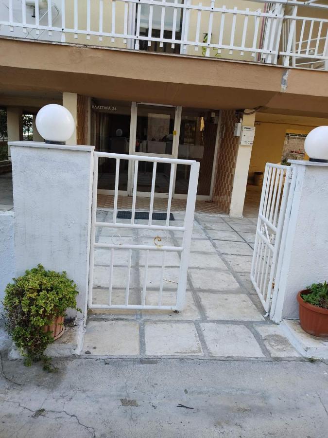 Sea Stars Apartment 1 Peraía 외부 사진