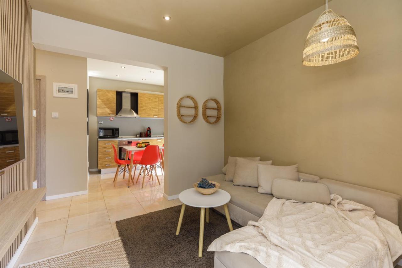 Sea Stars Apartment 1 Peraía 외부 사진
